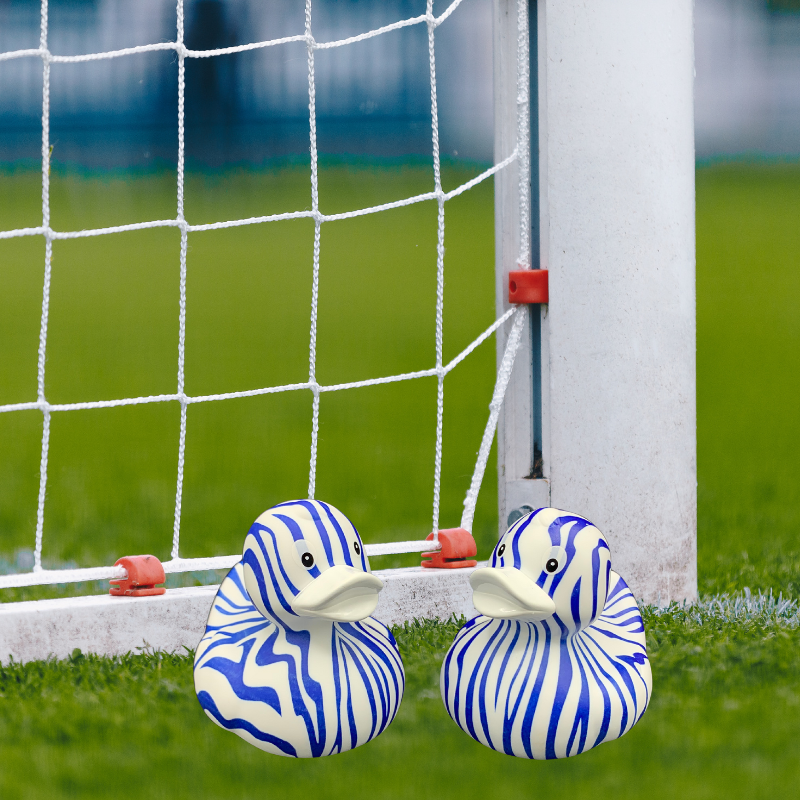 Zebra Weiss Blau Badeente Quietscheente Gummiente Entengalerie Duisburg im Stadion
